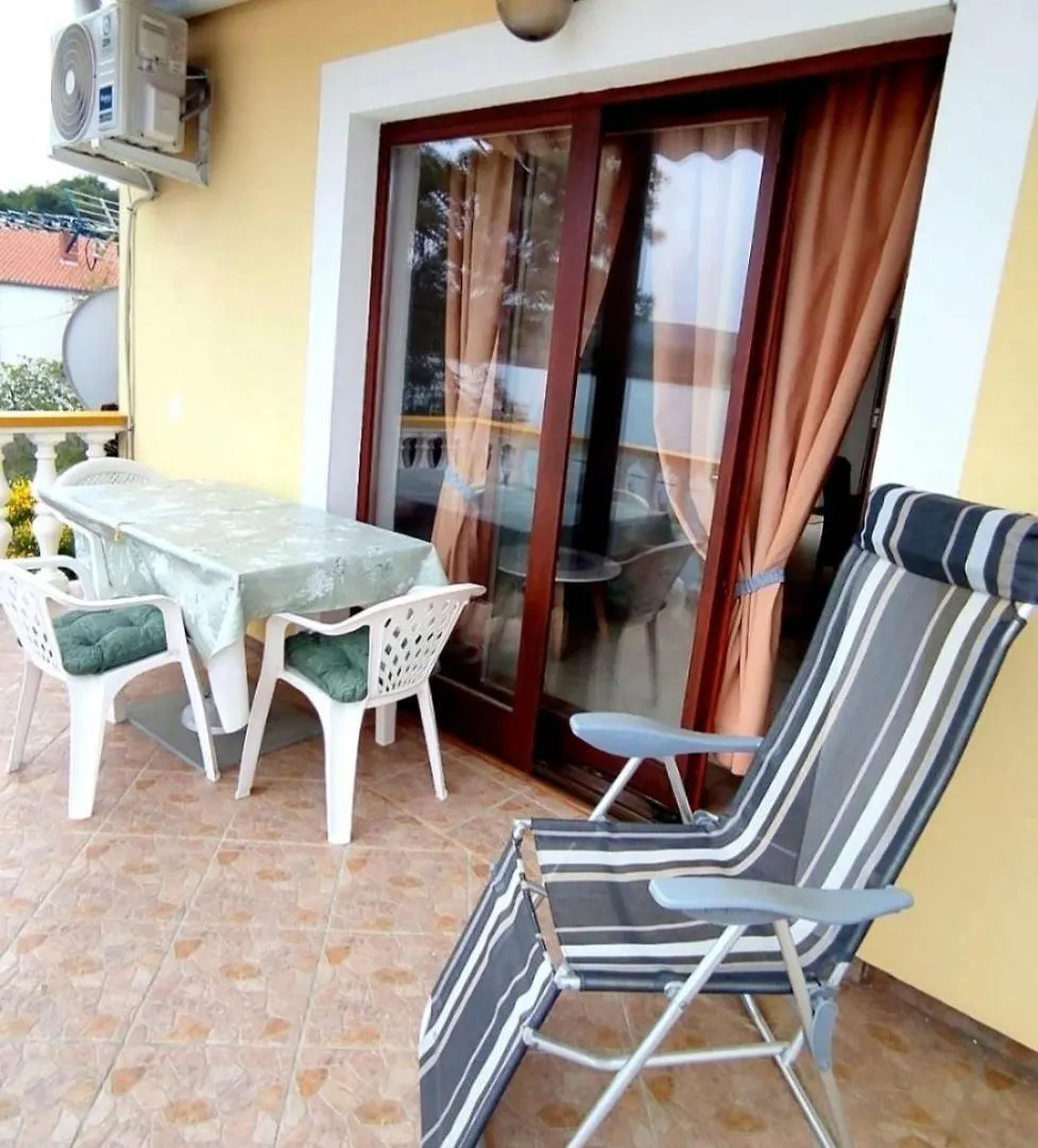 Apartments Josef Veli Rat